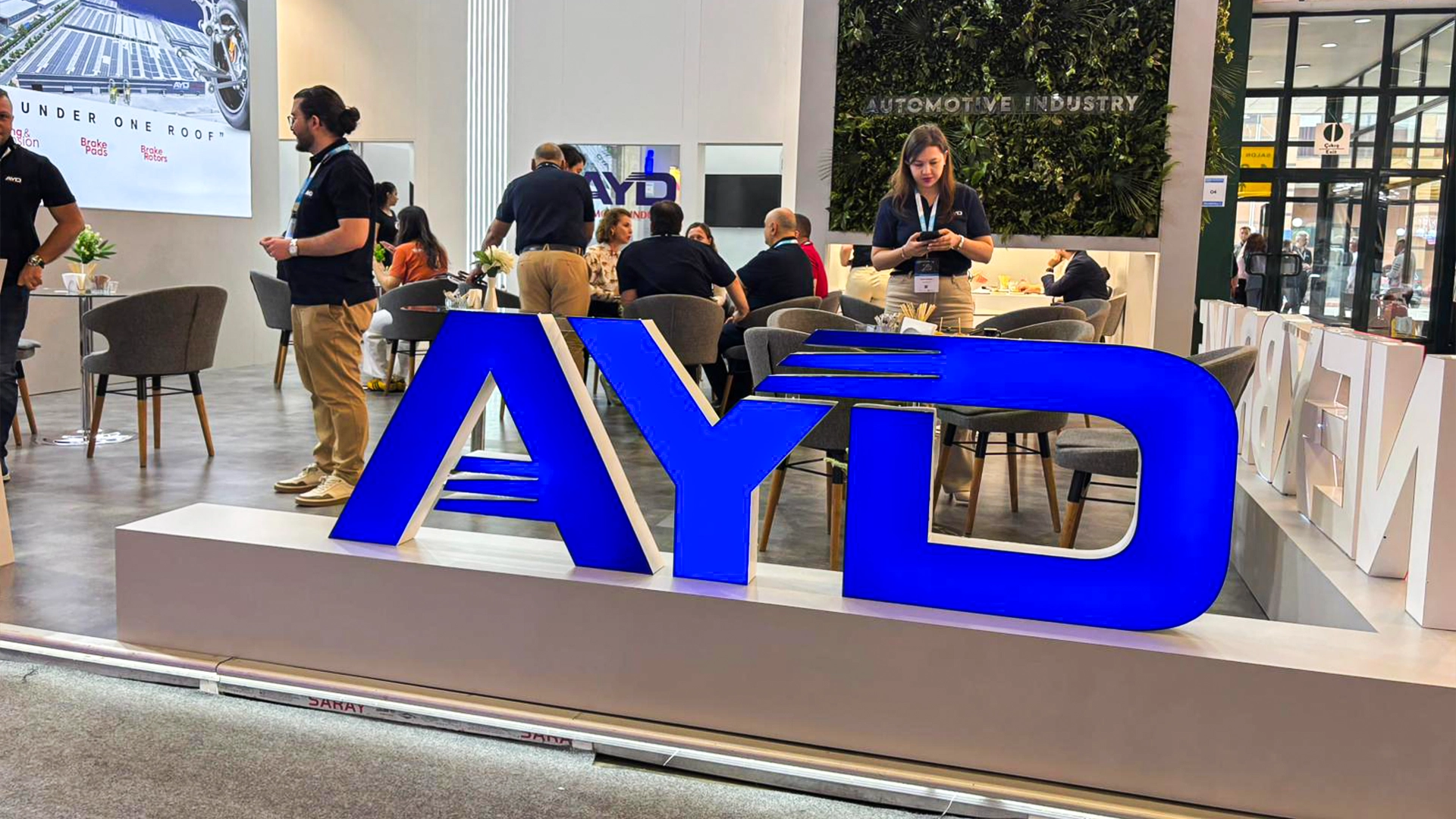 AydOtomotiv Intersolar25 Fuarstandi Wawainteriors4