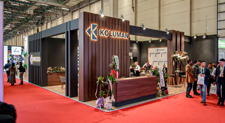 Koluman Plasteurasia25 Fuarstandi