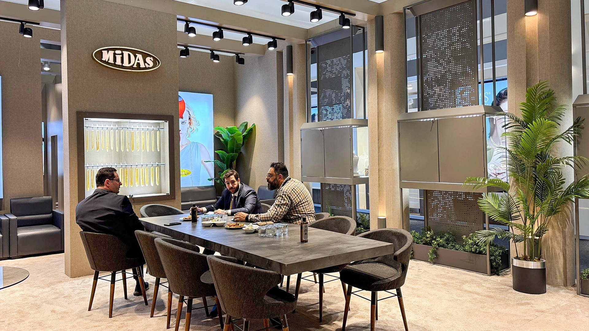 Midas IJS25 Fuarstandi Wawainteriors3