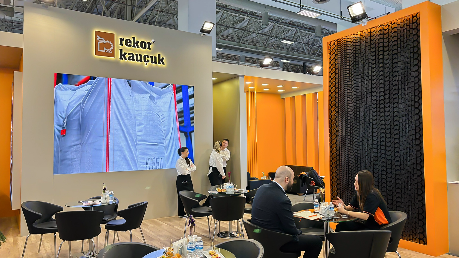 Rekorkaucuk Kaucuk26 Fuarstandi Wawainteriors4