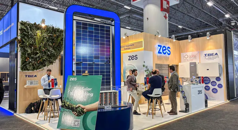 Zes Eif25 Fuarstandi Wawainteriors
